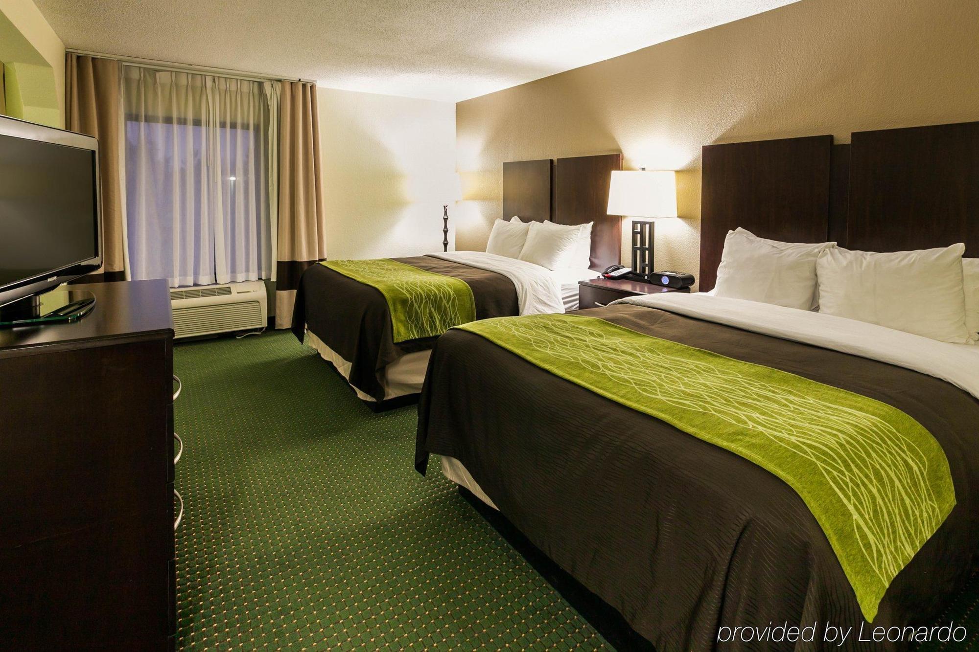 Comfort Inn & Suites Lake Norman Cornelius Bagian luar foto